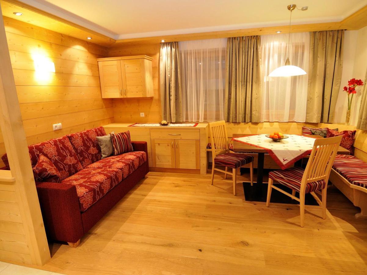 Chalet Regina Apartment Selva di Val Gardena Bagian luar foto